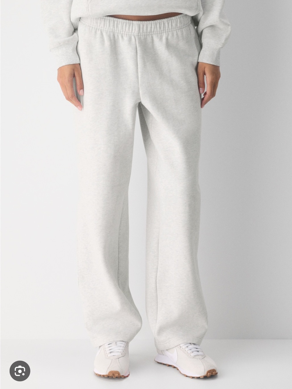 Aritzia Mega Straight™ Sweatpant in Heather Light Gray